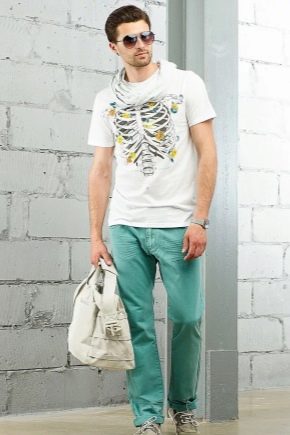 Colors of men's jeans: a variety of shades and combinations