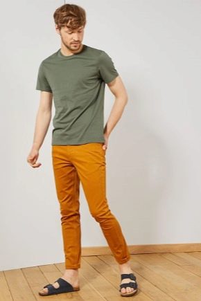 Pantalon fuselé homme : quels styles et avec quoi porter ?