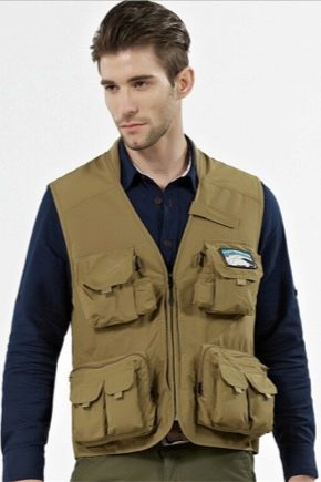 Men's summer vests with pockets: fashion trends and features of choice