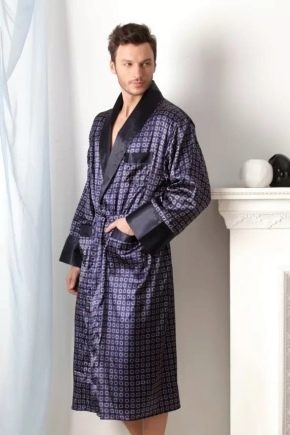 Silk men's robes: advantages, disadvantages and types