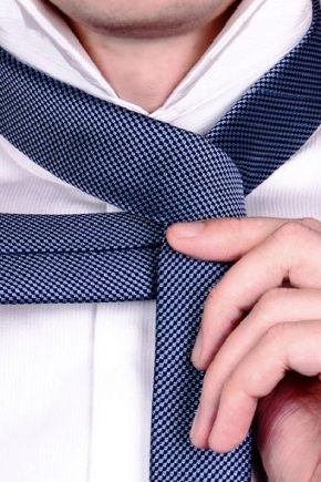 كيفية ربط ربطة عنق بسرعة؟