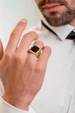 Men's gold rings: types and choices