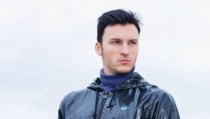 Men's windbreakers with a hood: types and features