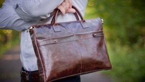 Review of A4 men's bags