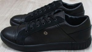 Men's leather sneakers: variety and choice