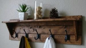 Making a wall hanger made of wood in the hallway with your own hands