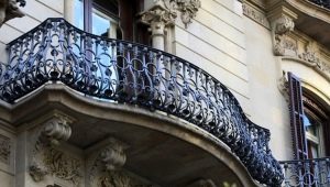 Everything you need to know about French balconies and loggias
