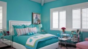 Bedroom decoration in turquoise colors