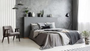 Camera da letto nei toni del grigio