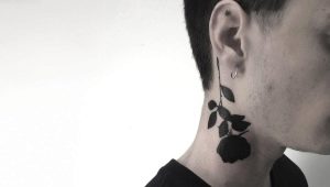 Iespējas vīriešu tetovējumiem kakla sānos