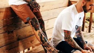 Varietà di tatuaggi al ginocchio da uomo