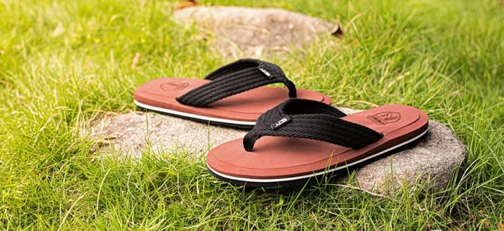Choosing men's beach slippers