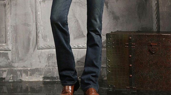 Men's flared jeans