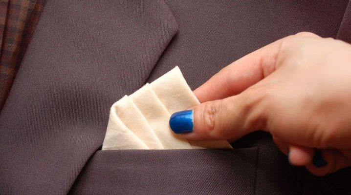 How to fold a scarf into a jacket pocket?