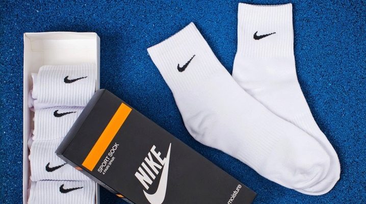 Ανδρικές κάλτσες Nike: κύρια χαρακτηριστικά και επισκόπηση μοντέλου