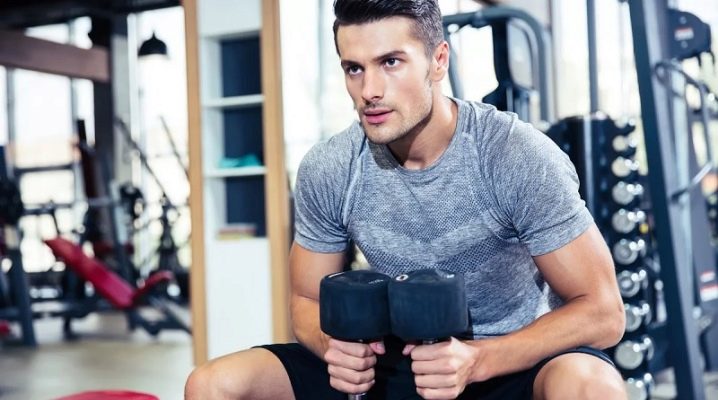 Features of men's clothing for the gym