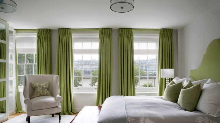 What are green curtains for the bedroom and how to choose them?