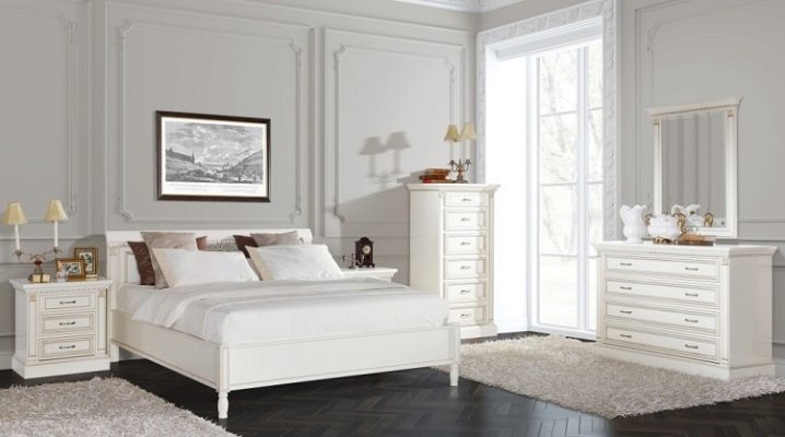 Conception de chambre avec des meubles blancs