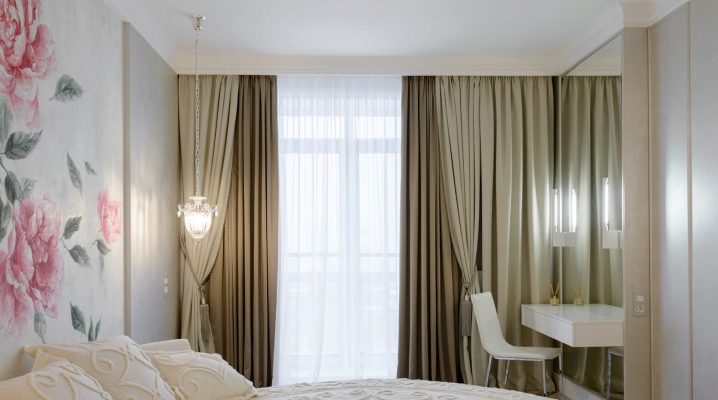 How to choose curtains for the wallpaper in the bedroom?