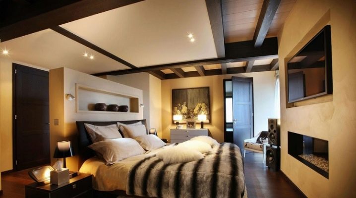 What are the types of ceilings in the bedroom and which one is better to do?