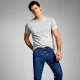 Classic men's jeans: how to choose and what to wear with?