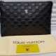 Louis Vuitton men's clutches: features and types