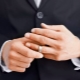 แหวนทองคำขาวผู้ชาย: ประเภท คุณสมบัติ ทางเลือกและการสวมใส่