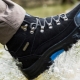 أحذية رياضية للرجال مقاومة للماء: خصائص ونصائح للاختيار والارتداء