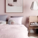 Interior design di una camera da letto rosa