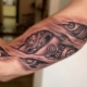 Tatuaje în stil biomecanic pentru bărbați